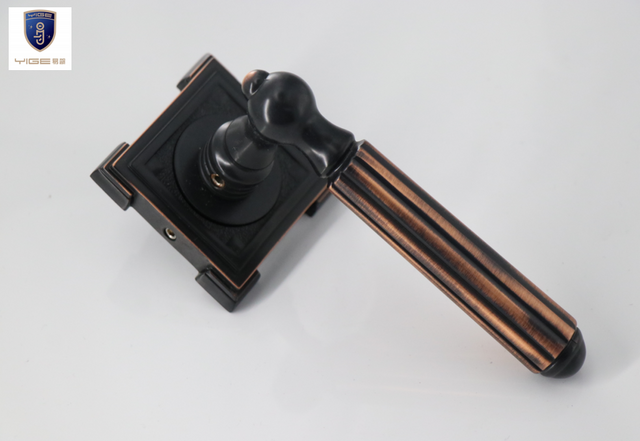Gold Split Wooden Door handle With Key Latch Lock