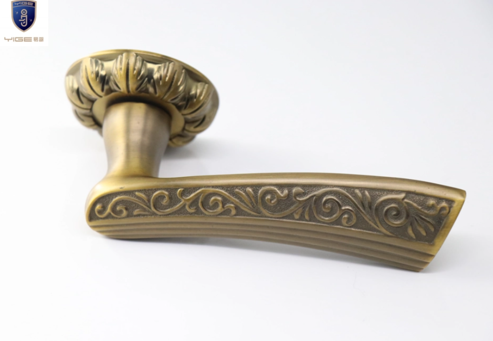 Classic Split bedroom upvc door handle With Snib